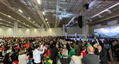 Türkiye'de ilk kez İzmir'de düzenleniyor… Dünya Robot Olimpiyatı start aldı!