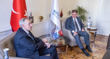 Uruguay ile kültürel ilişkiler artacak... Tugay'dan iş birliği mesajı!