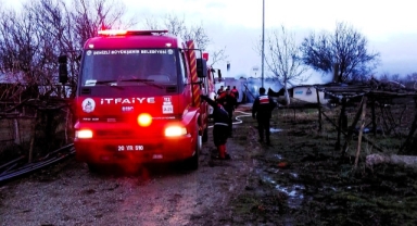 Bağ evinde yangın çıktı... Bir kadın hayatını kaybetti!