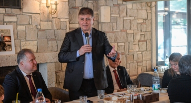Başkan Tugay'dan Urla'da mesajlar: Gözümüz gibi korumalıyız!