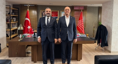 CHP'ye transfer olan Özlale'den ilk ziyaret: Hoşbulduk CHP!