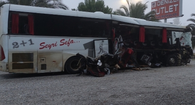 Denizli’de feci kaza... 1 ölü, 20 yaralı