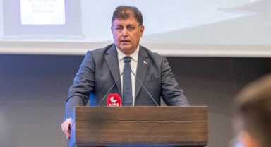 İzmir’de bir garip ‘geçiş’ iddiası: Tugay’dan ‘saçma sapan iftira’ çıkışı
