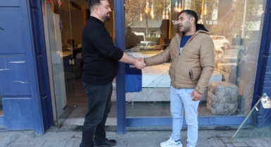 İzmir'de filmlere bile konu olacak ilginç olay... Yatakta polisler uyandırdı!