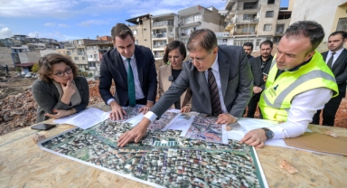 Karabağlar trafiği nefes alacak... Dostluk Bulvarı’nda bağlantı yolu çalışmaları başladı