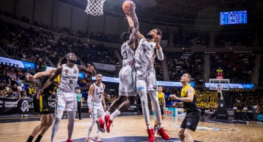 Karşıyaka Basketbol, Avrupa’da 3 maç sonra kaybetti