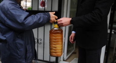 Karşıyaka’da 3 ton atık yağ geri dönüşüme kazandırıldı
