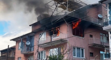 Simav’da korkutan ev yangını