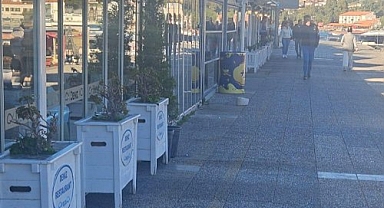 Başkan Fıçı'nın kararı vatandaşı mağdur etti... Foça'da sahil keyfi yarım kaldı!