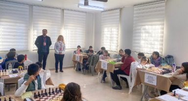 Bornova’da genç zihinler satrançla buluşuyor