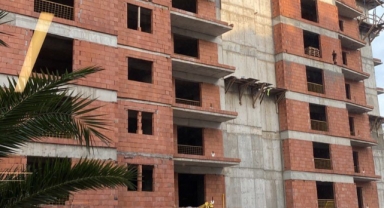 İzmir'de acı son... 6. kattan düşen işçi hayatını kaybetti!