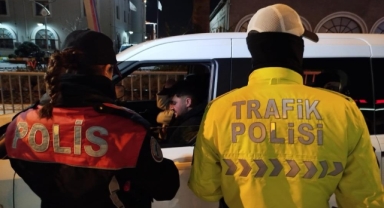 İzmir emniyeti yeni yıla sıkı denetimle girdi