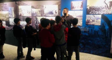 İzmir’in tarihini sergiler, atölyeler ve öykülerle öğreniyorlar