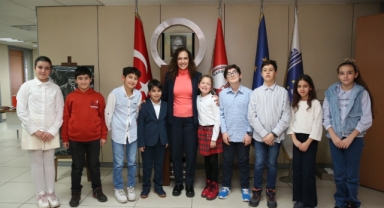 Karşıyaka Çocuk Meclisi’nden Başkan Ünsal’a ziyaret
