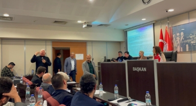 Karşıyaka Meclisi'nde 'Bilfen' çatlağı… CHP'li 13 meclis üyesinden ret!