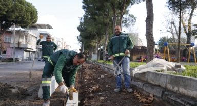 Konak'ta asfalt ve kaldırım çalışmaları hız kesmiyor