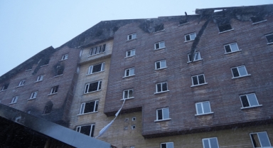 Otel yangınıyla ilgili yayın yasağı kaldırıldı