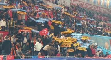AK Parti Menemen teşkilatı tam kadro kongrede!