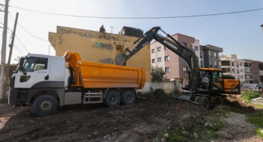 Buca’nın çehresi değişiyor... Sokaklarda yoğun mesai