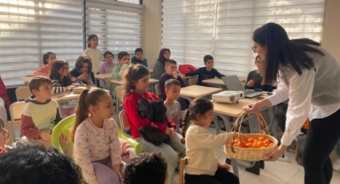 Çiğli Belediyesi'nden miniklere sağlıklı beslenme semineri