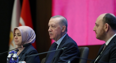Cumhurbaşkanı Erdoğan, AK Parti Kadın Kolları MKYK toplantısına katıldı