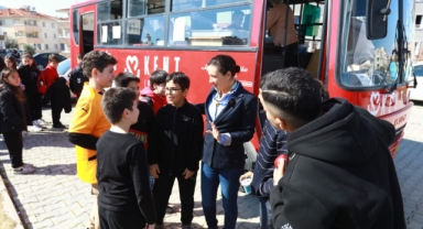  Efes Selçuk’ta öğrenciler mutlu başkan mutlu