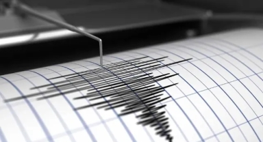 Ege sallanmaya devam ediyor! Sabah saatlerinde 5 büyüklüğünde deprem