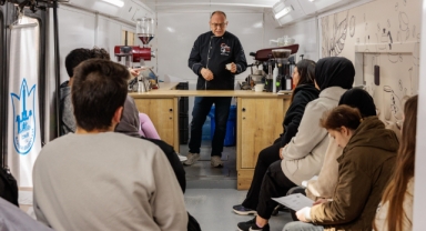 Konak’ta Mobil Barista Kursu mezunlarını verdi