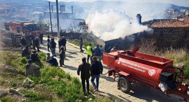 Seferihisar'da yangın... Kısa sürede söndürüldü!