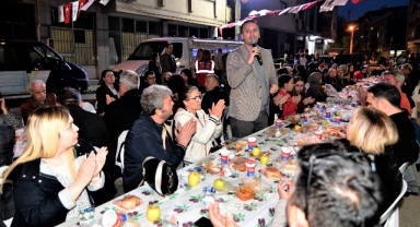 Başkan Eşki’den Yeşilova’ya müjdeler... İftar sofrasında birlik ve paylaşım vurgusu