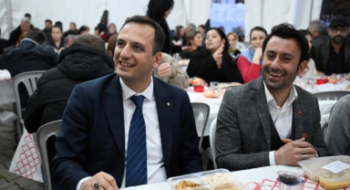 Başkan Eşki, iftar sofralarında vatandaşların yanında