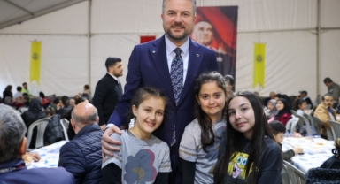 Başkan Görkem Duman, Kadir Gecesi’nde vatandaşlarla aynı sofrada buluştu