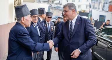 Başkan Tugay şehit aileleri ve gazilerle buluştu