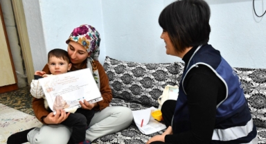 Bebekler İzmir95 projesiyle ilk diplomalarını aldı