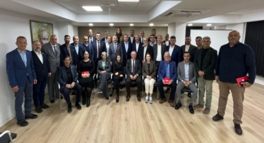 CHP İzmir'de 'ön seçim' zirvesi
