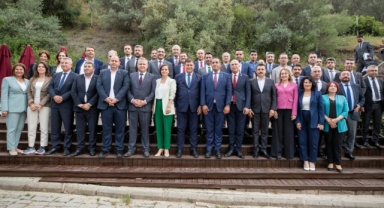 CHP'li İzmir ilçe belediye başkanlarından 'İmamoğlu' kararına tepki!