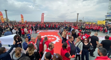 DİSK İzmir’de İmamoğlu için alana indi: Tehlikede olan gelecektir!