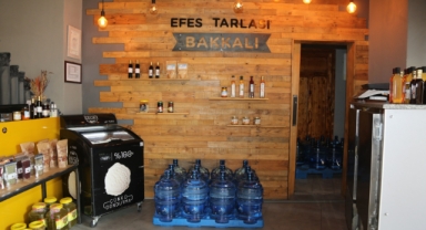 Efes Selçuklu Vatandaşlardan İzmir Su Damacanalarına Yoğun İlgi