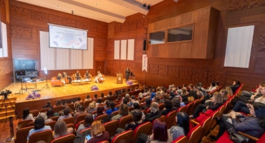“Kadın İsterse” panelinde Üreten kadınların ilham veren hikâyeleri konuşuldu