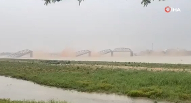Myanmar'da 7.7 büyüklüğünde deprem meydana geldi
