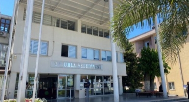 Urla Belediyesi işçisi isyan etti: İşçilerin hakkı neden ödenmiyor?