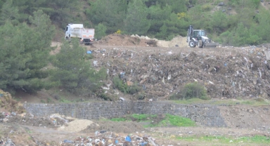 Urla'nın kalbine atık dolu bir hançer