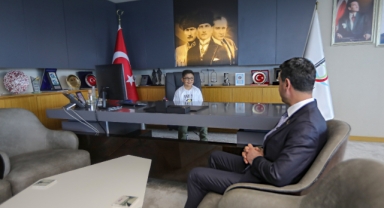 Bayraklı’da minik başkan icraatlarını açıkladı