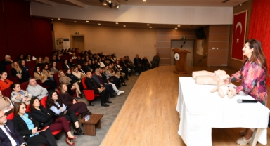Çiğli Belediyesi’nden Hayat Kurtaran Eğitim: Temel İlk Yardım Semineri Düzenlendi