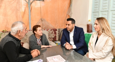 Çiğli’de Leyla Teyze’ye Bayram Sürprizi