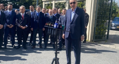 Cumhurbaşkanı Erdoğan:Türkiye dipdiri ayaktadır, dipdiri gündemi elinde tutmaktadır