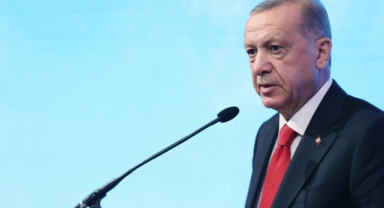 Erdoğan: Deprem günlük siyasete alet edilemez