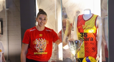 Göztepe Voleybol, kaptan Ceren’le sözleşme uzattı