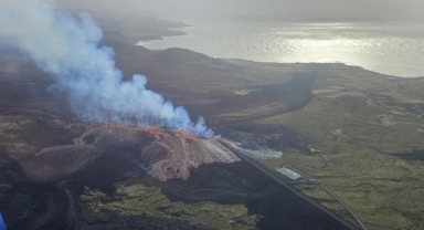 İzlanda'nın Reykjanes Yarımadası'ndaki yanardağda patlama