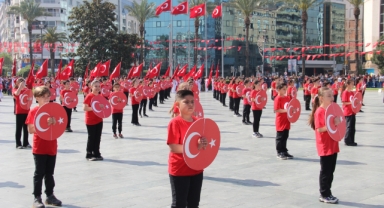 İzmir'de renkli 23 Nisan kutlamaları!